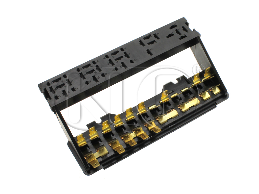 Fuse Box, 12 fuses, not 1303, year 08/72 on 